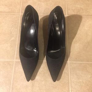 Gucci 100% authentic shoes canvas print